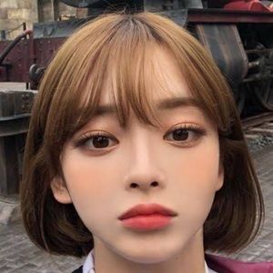 Meet your Posher, Hosung